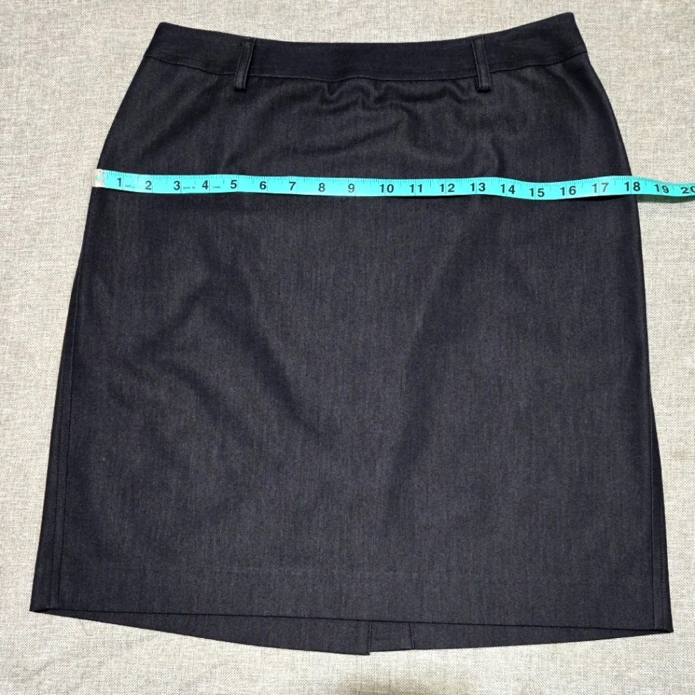 Ann Taylor Dark Blue Pencil Skirt Size 6 - Picture 5 of 7